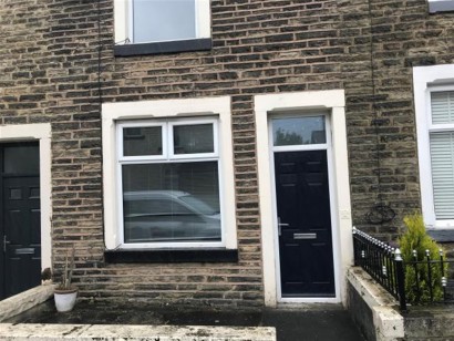 2 Bed Terraced House To Rent - Main Image